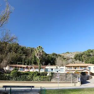Loubet Village מלון